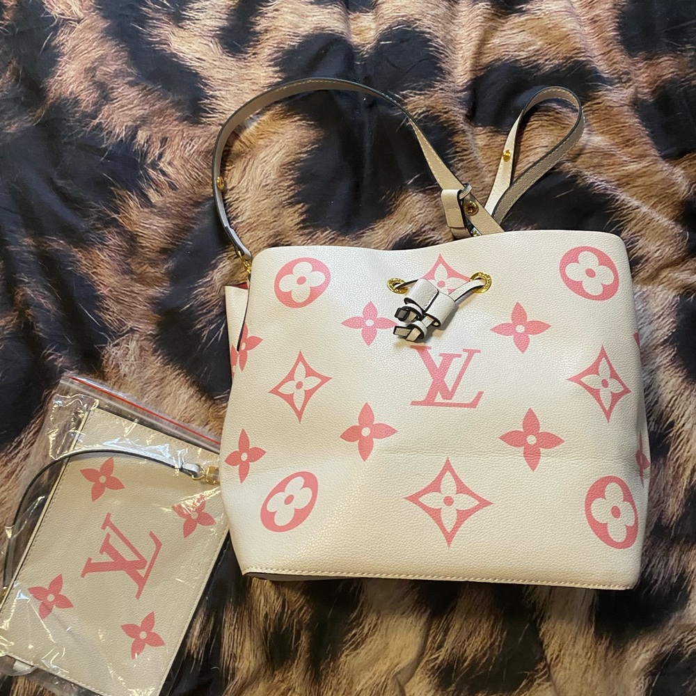 Stylish Pink and White Designer Tote Bag